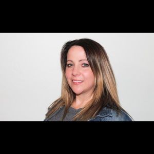 Meet your Posher, Deborah